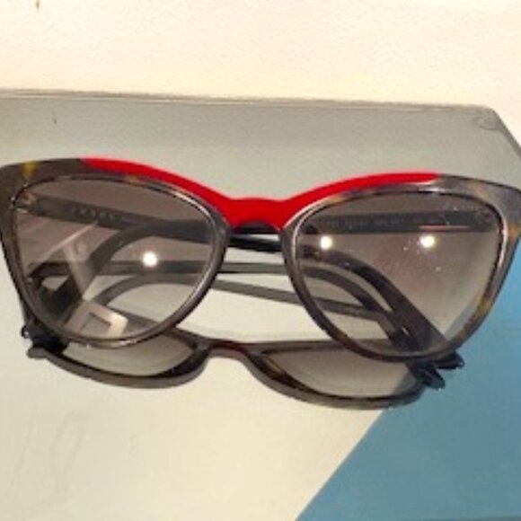 Prada Accessories - EUC Prada PR 01V CATWALK Sunglasses